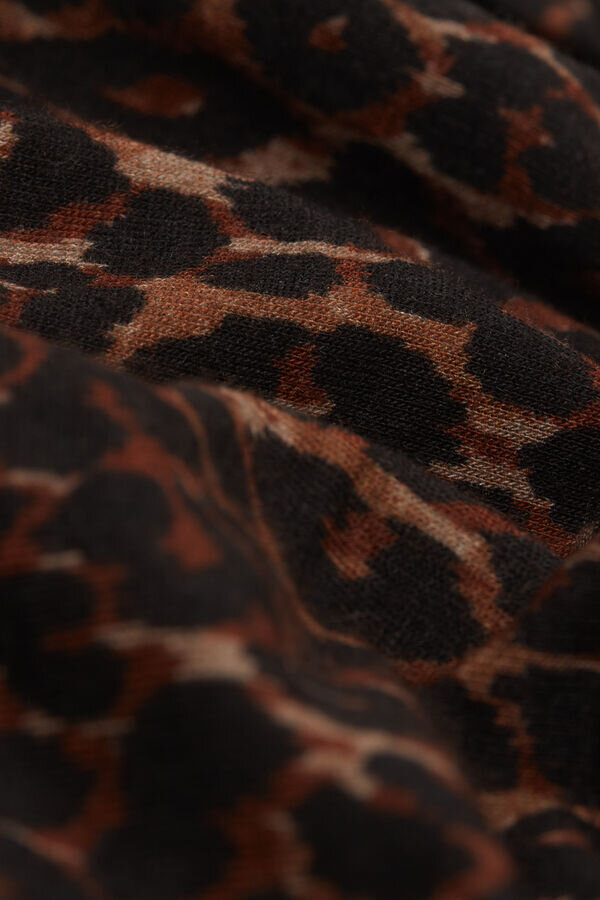 Dlouhý rukáv s leopardím potiskem z ultralehkého modalu s kašmírem Dlouhý rukáv s leopardím potiskem z ultralehkého modalu s kašmírem