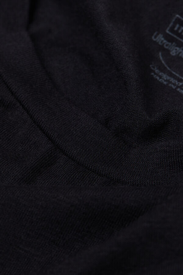 Dlouhý rukáv, výstřih do U, ultralehký modal s kašmírem Dlouhý rukáv, výstřih do U, ultralehký modal s kašmírem