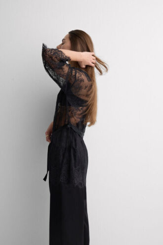 Elegance ztělesněná krajkový župan