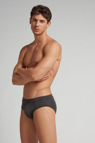 Hladké hedvábné slipy