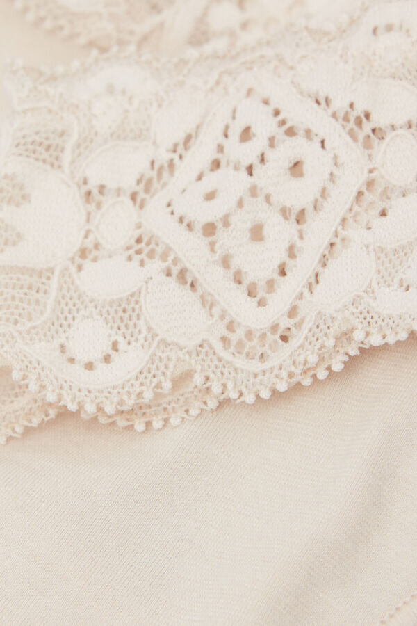 Krajka a bavlna, Brazilian kalhotky ve stylu 80. let Krajka a bavlna, Brazilian kalhotky ve stylu 80. let