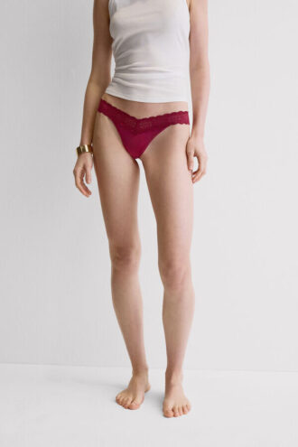 Krajka a mikrovlákno Brazilian kalhotky ve stylu 80. let