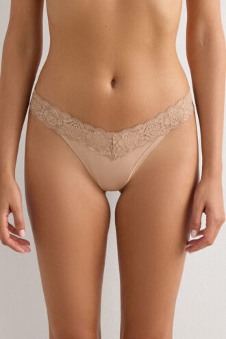 Krajka a mikrovlákno Brazilian kalhotky ve stylu 80. let