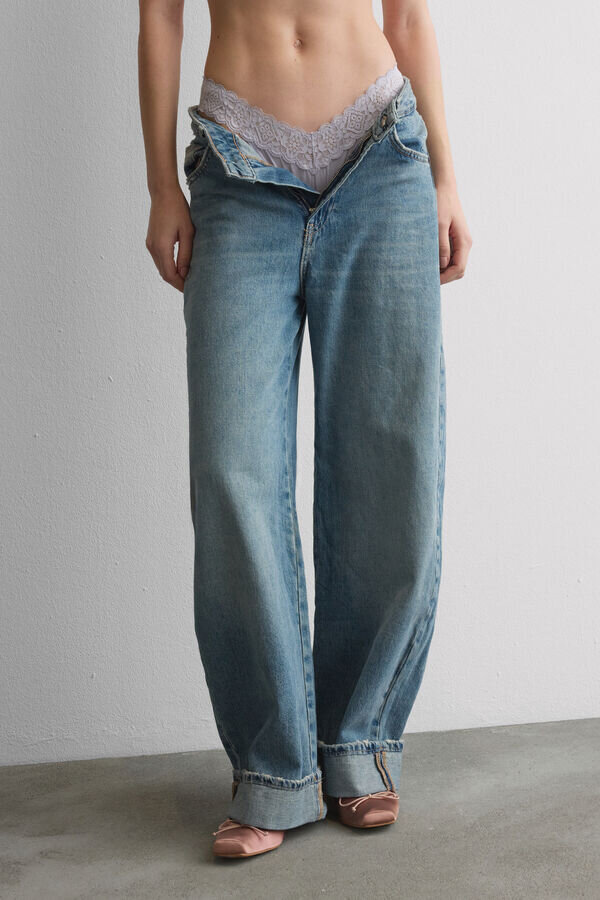 Krajka a mikrovlákno Brazilian kalhotky ve stylu 80. let Krajka a mikrovlákno Brazilian kalhotky ve stylu 80. let