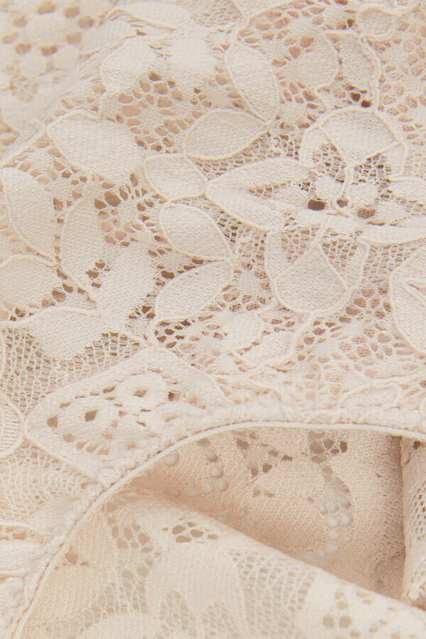 Krajkové kalhotky s vysokým pasem Krajkové kalhotky s vysokým pasem