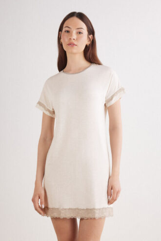 Krajkové krátké noční košile