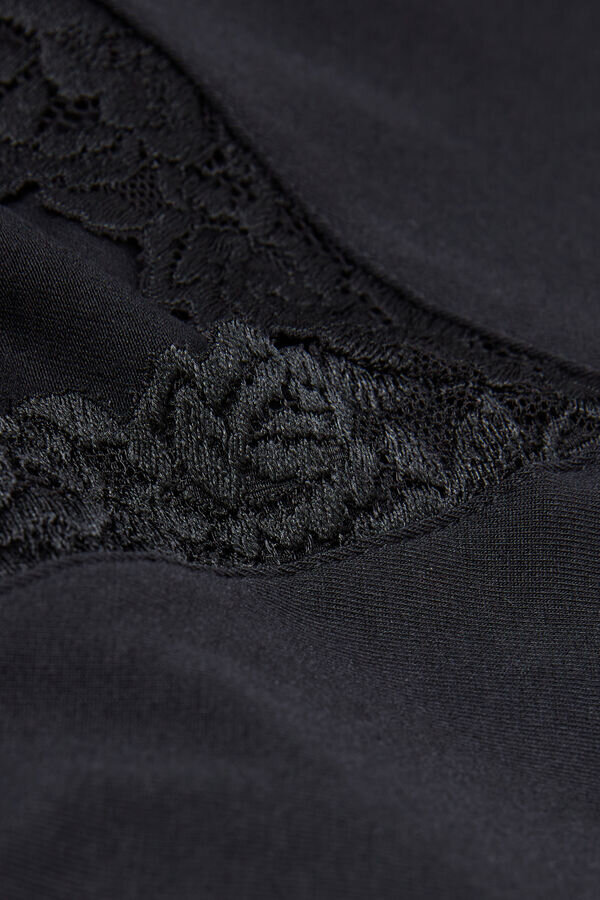 Modální a krajkové tílko Pretty Flowers Modální a krajkové tílko Pretty Flowers