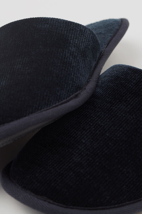 Ponožky v jednobarevném provedení Ponožky v jednobarevném provedení