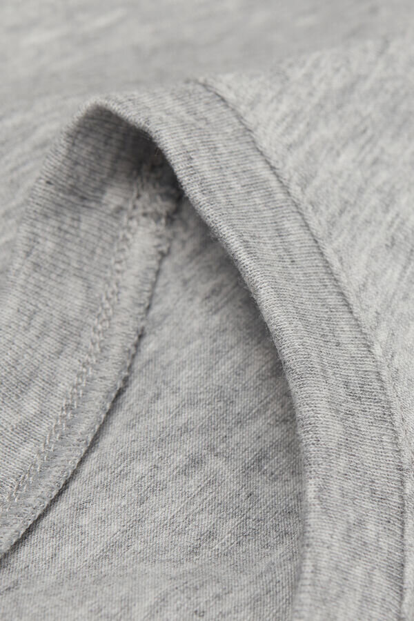 Tílko s krátkým rukávem ze super kvalitní strečové bavlny Tílko s krátkým rukávem ze super kvalitní strečové bavlny