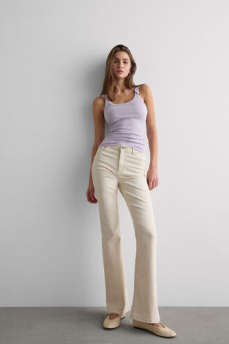 Tílko s racerbackem z vysoce kvalitní bavlny