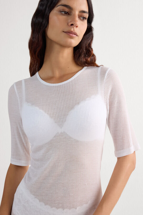 Top s krátkými rukávy z ultranaturální látky s kašmírem Top s krátkými rukávy z ultranaturální látky s kašmírem