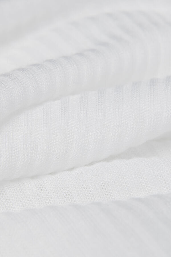 Top s krátkými rukávy z ultranaturální látky s kašmírem Top s krátkými rukávy z ultranaturální látky s kašmírem