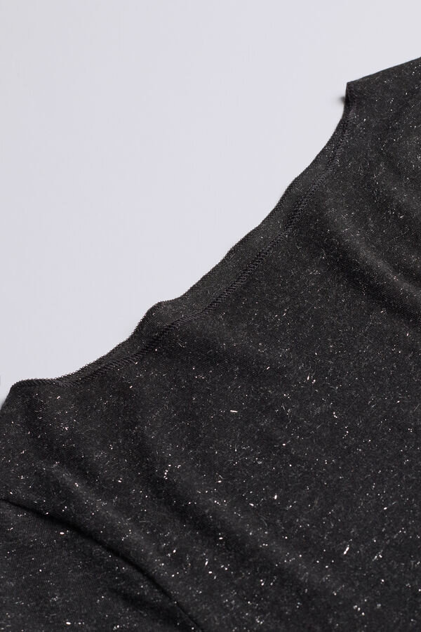 Tričko s kulatým výstřihem z lehkého modalu s kašmírovým lamé Tričko s kulatým výstřihem z lehkého modalu s kašmírovým lamé