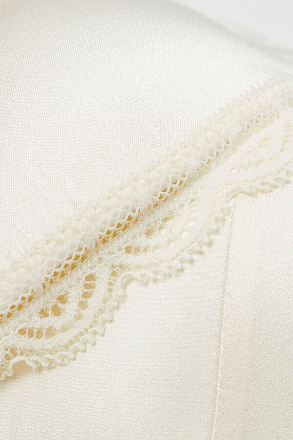 Trojúhelníková podprsenka Tiziana bez kostic z hedvábí a krajky Trojúhelníková podprsenka Tiziana bez kostic z hedvábí a krajky