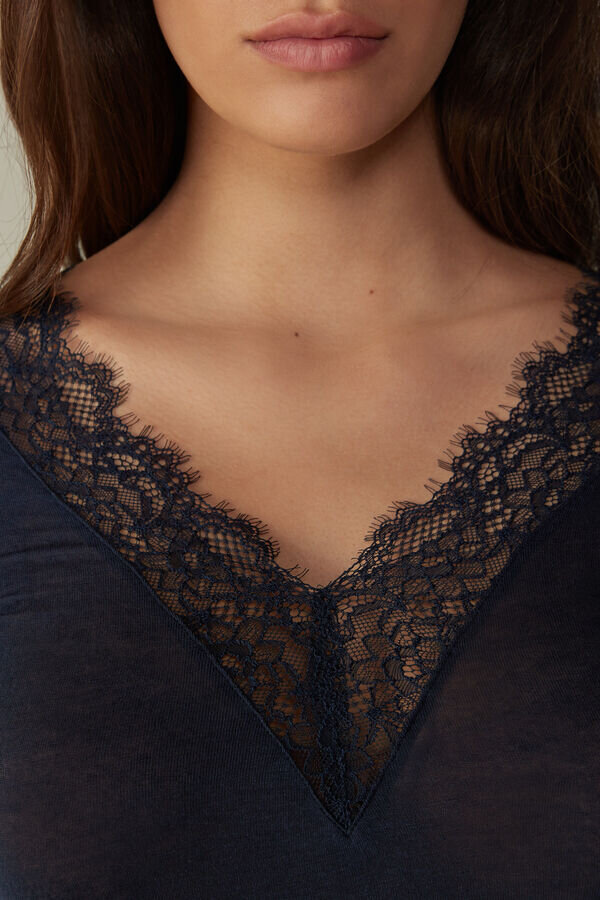 Ultralehká kašmírová halenka s dlouhým rukávem a krajkou Ultralehká kašmírová halenka s dlouhým rukávem a krajkou